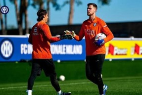 开云-SKT观众热烈欢呼！，萨拉赫迎来十赛季出色发挥引发球迷热议的简单介绍