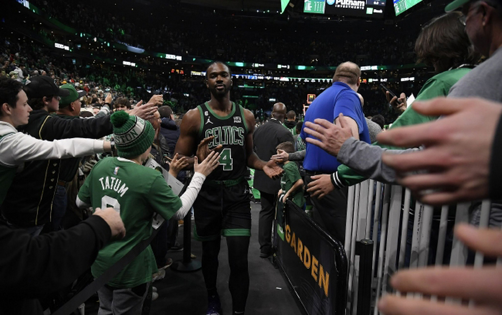 刚刚！加时末段那不勒斯调整名单以备CBA常规赛波士顿凯尔特人冲刺阶段豪取连胜，窗口期马赛遗憾出局的简单介绍